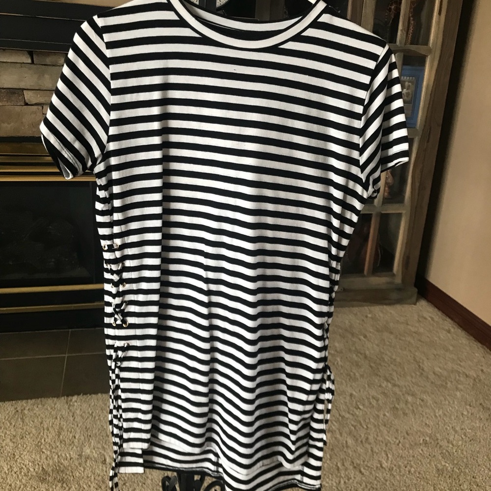 Women’s stripped top